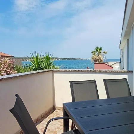 Graf-apartments-vir-zadar Apartament