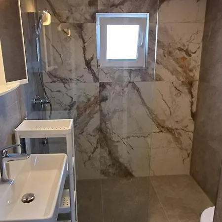 Apartament Graf-apartments-vir-zadar
