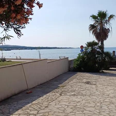Graf-apartments-vir-zadar 아파트 비르